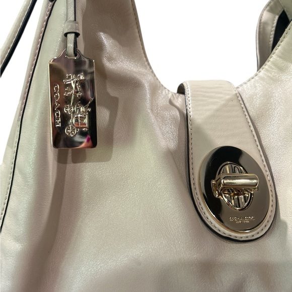 Coach Cream and Gold Hobo Bag with BUTTER SOFT LUXURIOUS LEATHER VERY CLASSY - Picture 4 of 13